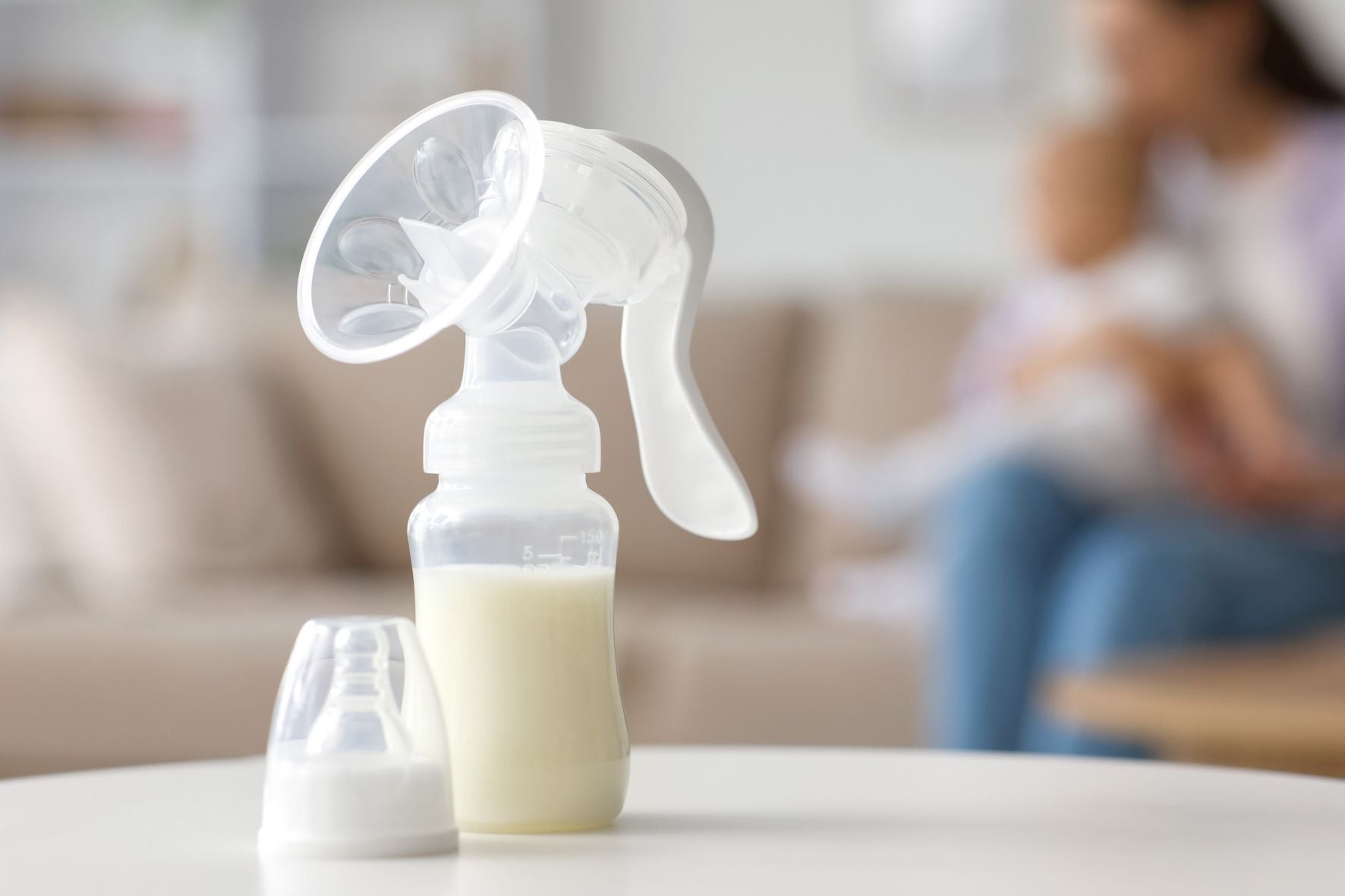 Cómo guardar la leche materna: guía para conservarla correctamente
