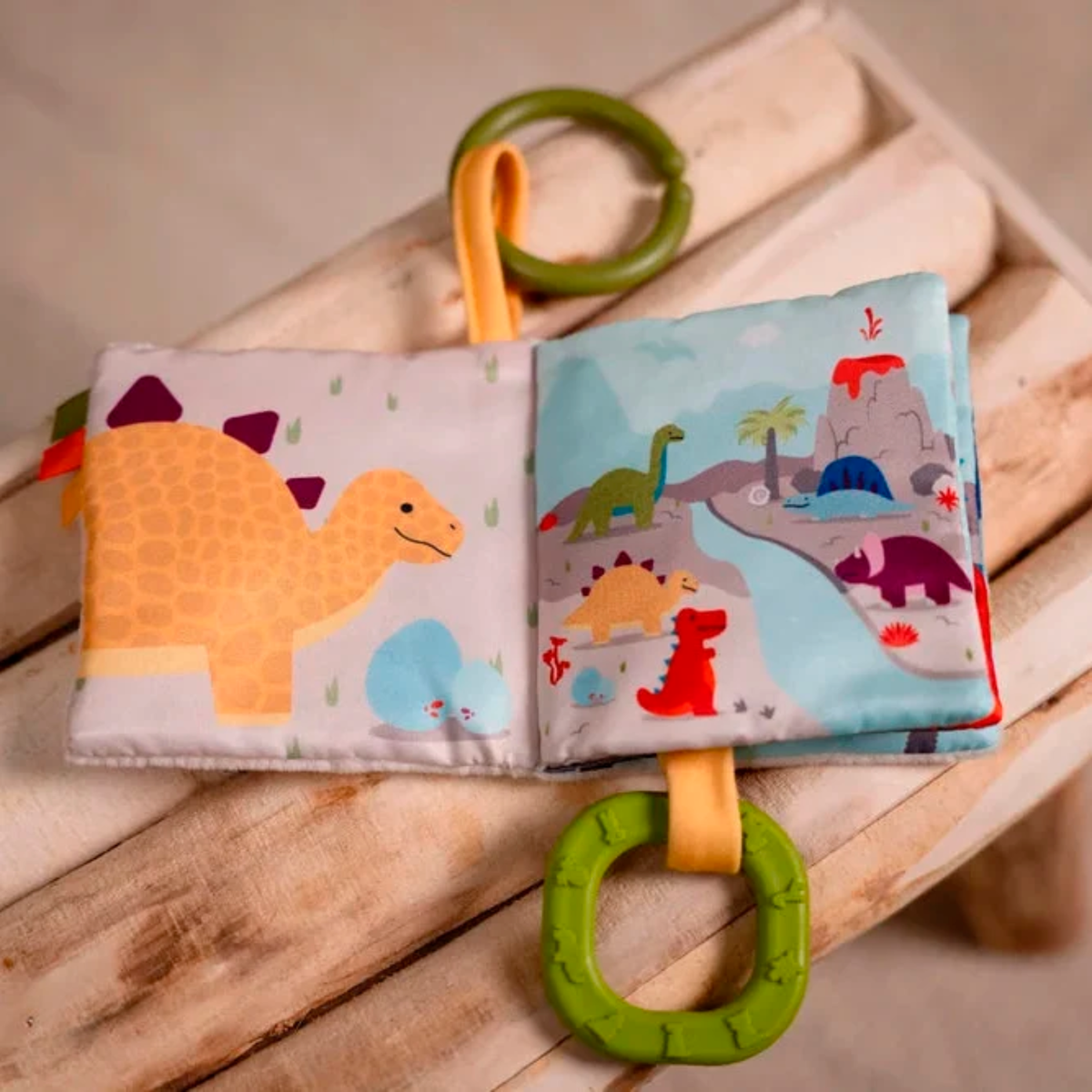 Libro de tela para bebé Little Big Friends