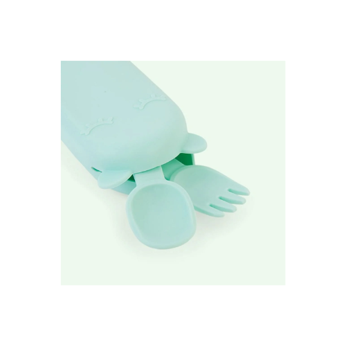 CUBIERTOS CON CAJA VERDE WE MIGHT BE TINY MENTA