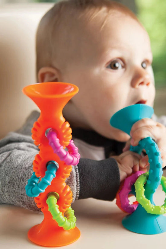 Mordedor y Sonajero PipSquigz loops Fat Brain Toys