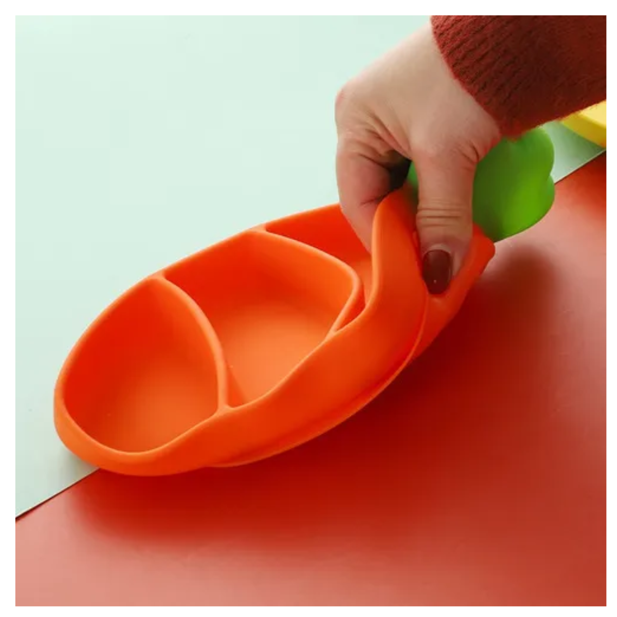 PLATO SILICONA CON SUCCIÓN ZANAHORIA THE BABY NATION