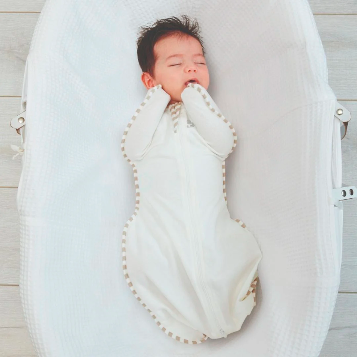 SACO DE DORMIR SWADDLE UP ETAPA 1 TOG 1.0 ALGODÓN ORGANICO  TALLA S CREMA  LOVE TO DREAM