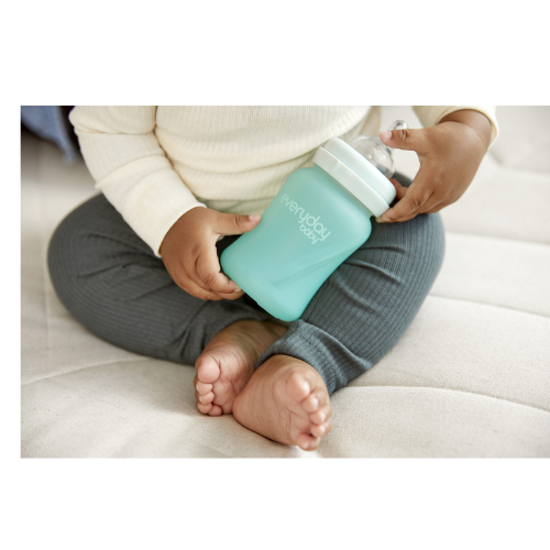 MAMADERA DE VIDRIO 240 ML VERDE - EVERYDAY BABY