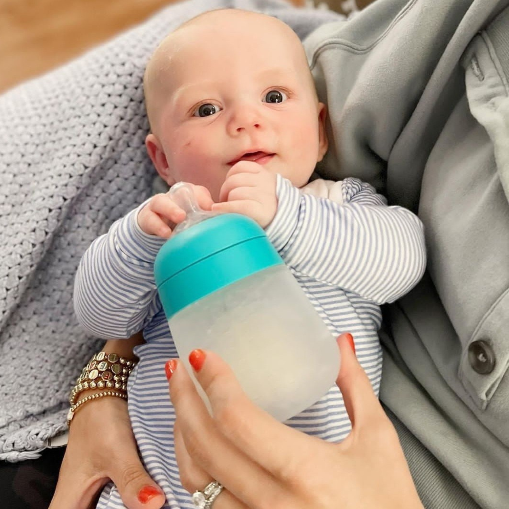 Mamadera de Silicona Anticólico Nanobebé Flexy 270 ml Turquesa