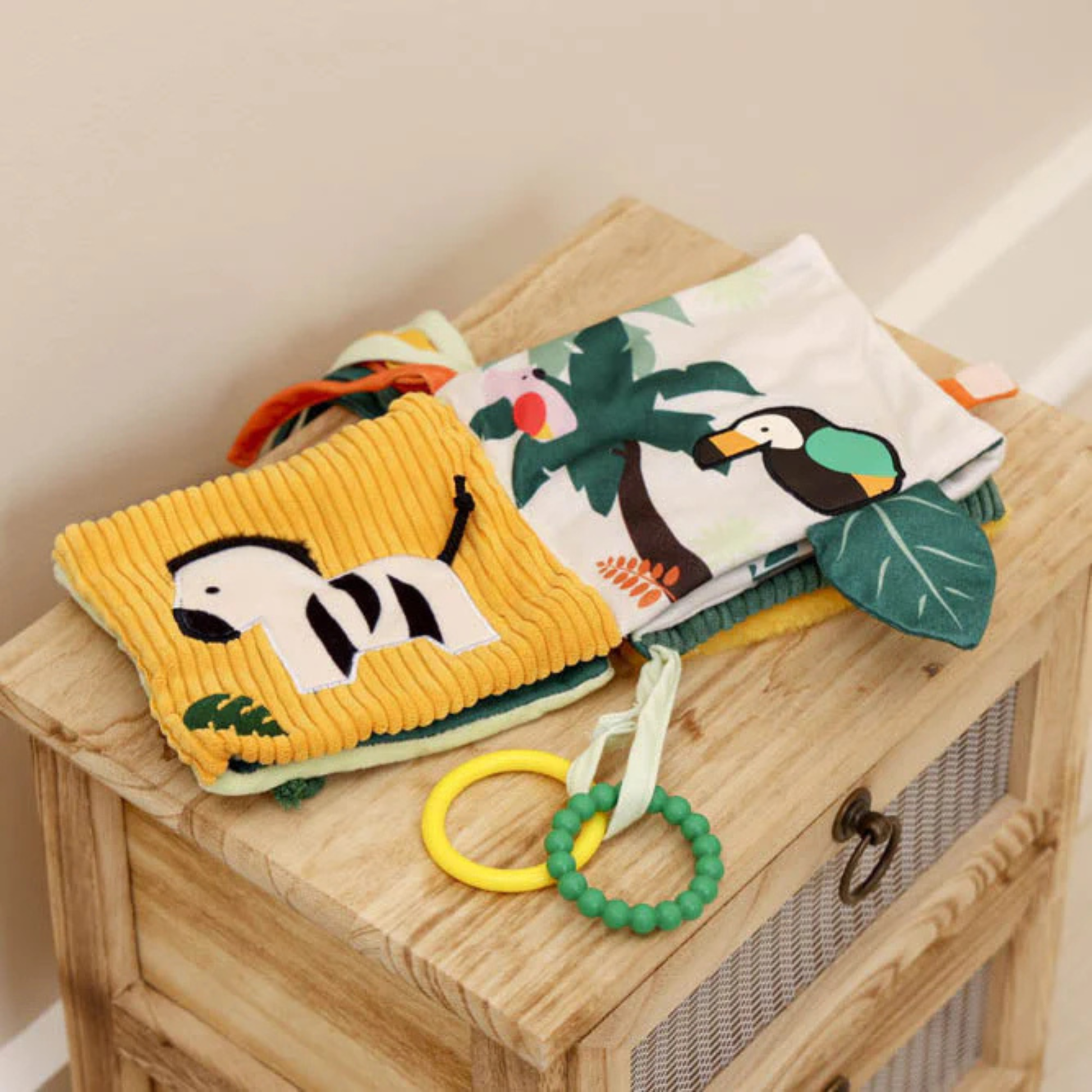 Libro De Activades Suave Little Big Friends