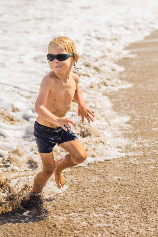 LENTES DE SOL PARA NIÑOS THE SURFER L 5 A 8 AÑOS  AZUL MARINO - MAUSITO