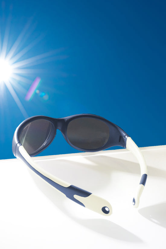 LENTES DE SOL PARA NIÑOS THE SURFER L 5 A 8 AÑOS  AZUL MARINO - MAUSITO