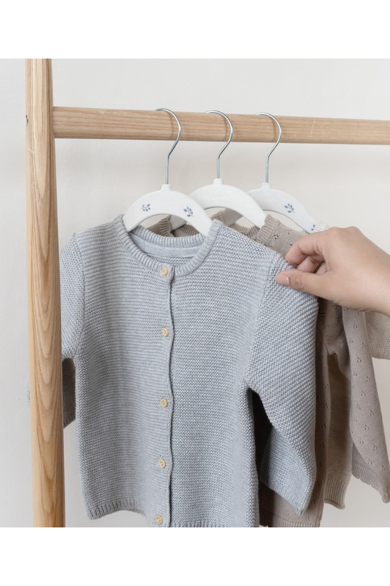 Set de 30 Colgadores Antideslizantes para Ropa de Bebés y Niños 3 Sprouts Crema