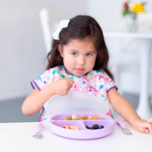 PLATO CON AGARRE + TAPA  BUMKINS